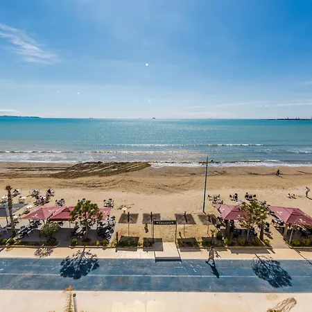 H&h Beachfront By Ps Apartamento