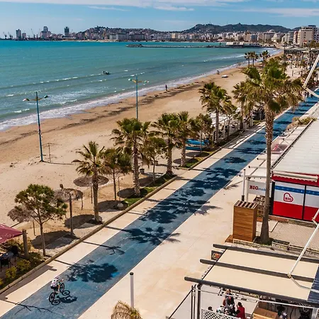Διαμέρισμα H&h Beachfront By Ps *